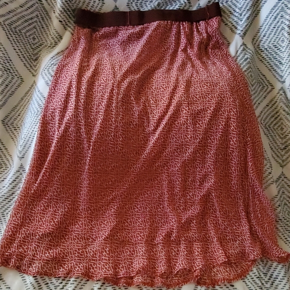 Red and white belted skirt🎉🎉HP🎉🎉 - Picture 4 of 5